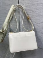 Dior 迪奧一比一 30 Montaigne 白色滑面牛皮金扣肩背包