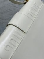 Dior 迪奧一比一 30 Montaigne 白色滑面牛皮金扣肩背包