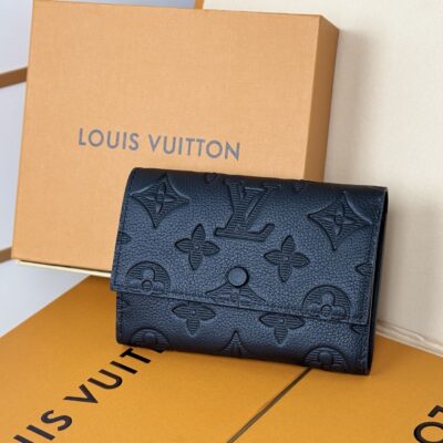 LV M12635精品仿製Victor短夾壓紋小牛皮設計緊湊卡槽配置輕巧質感精品風