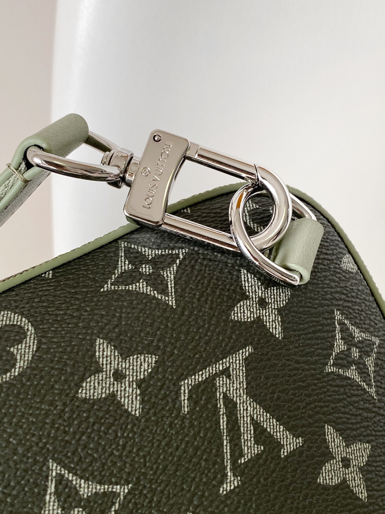 LV Avenue 單肩包 M11702斜背包原單高仿復刻精品