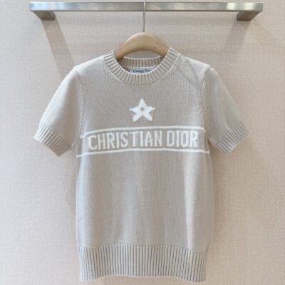 Dior 迪奧精品仿製薄針織套頭衫 顯白修身版型 星星Logo甜美百搭款