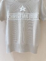 Dior 迪奧精品仿製薄針織套頭衫 顯白修身版型 星星Logo甜美百搭款
