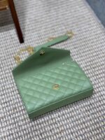 YSL高仿淺綠球紋小信封包金扣鏈條翻蓋設計質感輕奢百搭款92739