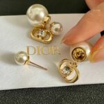 Dior 精品仿製中古耳環 復古典藏設計 風格獨特 日系穿搭必備款