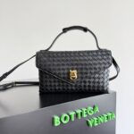 BOTTEGA VENETA 復刻版KNOT LOCK斜挎包 垂墜感皮革百搭通勤風 2025新品817191