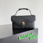 BOTTEGA VENETA 復刻版KNOT LOCK斜挎包 垂墜感皮革百搭通勤風 2025新品817191