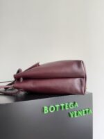 Bottega Veneta高仿Ciao Ciao手提包絲滑牛皮時尚百搭2025新品奢華設計826195