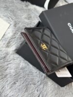 CHANEL 短夾 原單精品 2025最新小羊皮短皮夾推薦 多卡位附零錢袋原單品質