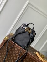 LV M13389 高仿精品黑色Coussin迷你後背包 Monogram皮革雙肩包