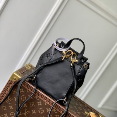 LV M13389 高仿精品黑色Coussin迷你後背包 Monogram皮革雙肩包