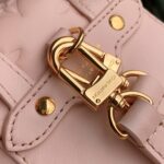 LV M13389 精品仿製Coussin迷你後背包 Monogram皮革雙肩包