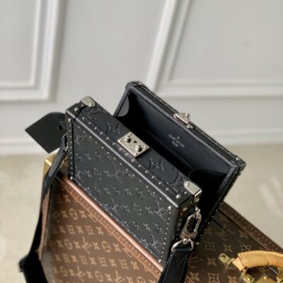 LV M12876 高仿 Monogram Shadow Clutch Box 手拿包｜S-lock 鎖扣斜背硬盒包