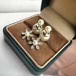Dior 原單雪花耳環新品上市 一線大牌同款設計 氣質優雅冬日氛圍