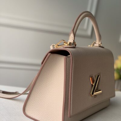 LV路易威登Capucines手提包荔枝紋牛皮質感金扣精品復刻款 M57092