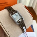 Hermès Cape Cod 真鑽腕錶｜珍珠母貝面｜美洲鱷魚皮錶帶｜23mm新款首發