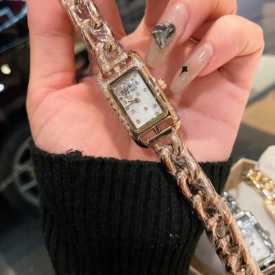 愛馬仕高仿Nantucket女款鑽石腕表 貝殼面簡約百搭夏日輕奢風
