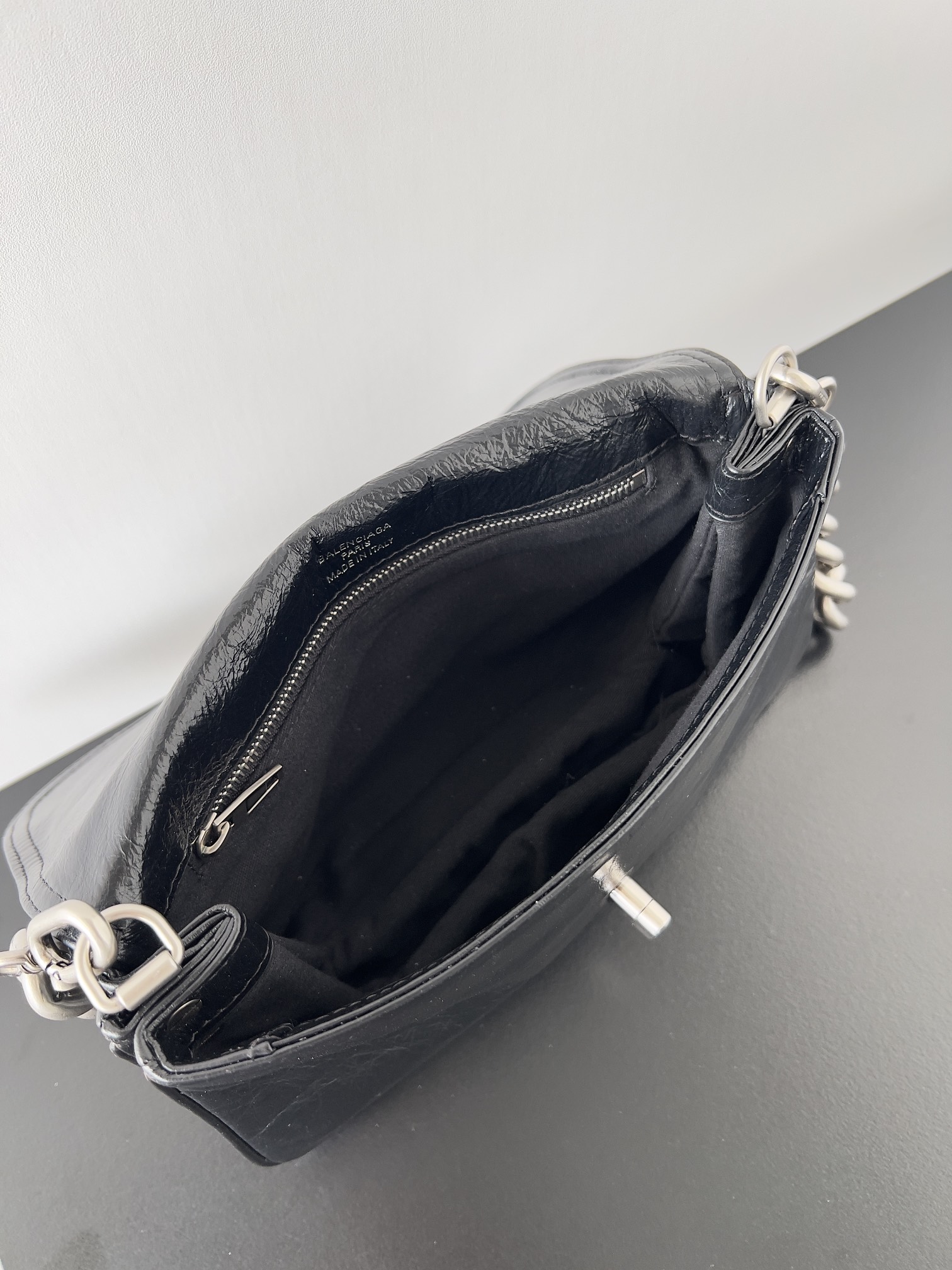 Balenciaga復刻版BB Soft小號手袋黑色百搭設計 可斜背腋下 超柔質感小牛皮