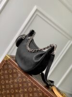 LV A貨Baia半月包穿孔牛皮黑色輕奢設計附零錢包多功能斜背小巧實用M22819黑