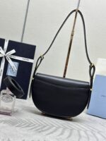 PRADA A貨馬鞍包1BD365黑色新月包雙肩帶百搭摩登設計