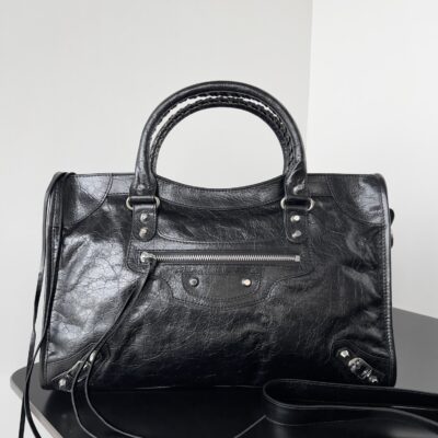 Balenciaga高仿Le City黑色手袋 馬卡龍色系輕盈斜背包 時尚經典春夏新品