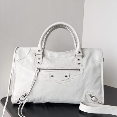 Balenciaga精品仿製Le City白色手袋全新回歸款 馬卡龍色系輕盈斜背百搭包