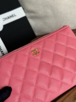 CHANEL頂級原單粉紅菱格手拿包甜美氣質拉鍊設計輕巧百搭