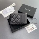 CHANEL復刻版絎縫卡包小拉鍊包銀色五金精緻輕巧進口皮革製