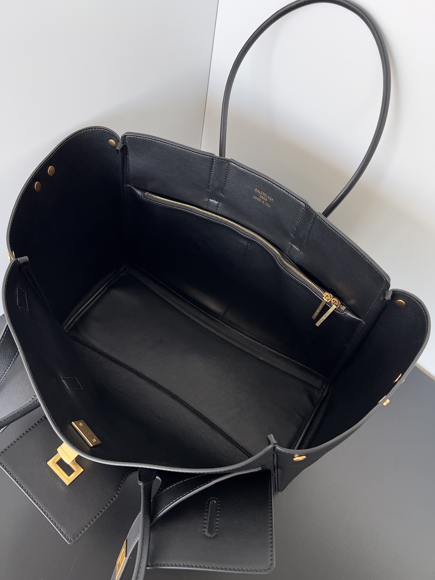巴黎世家 Balenciaga 黑色金扣 大號 Bel Air 手袋 精品仿製 小牛皮 Nappa 羊皮 翻蓋包