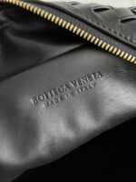 BV精品仿製黑色Let's Go 法棍包｜2024秋季新款 Intrecciato 編織手提肩背包