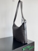 BOTTEGA VENETA A貨Traveler鹿皮旅行包 中型輕便設計 商務旅遊多用途收納815748