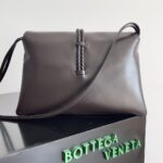 Bottega Veneta 頂級原單徽標單肩包 光滑皮革俐落典雅 展現高端女性氣場806034