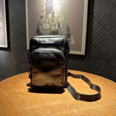 Balenciaga Explorer 小號斜背包｜洗水小牛皮貼身款｜精品一比一復刻包款