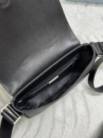 PRADA精品仿製Saffiano單肩包2VD065磁扣設計百搭極簡風格