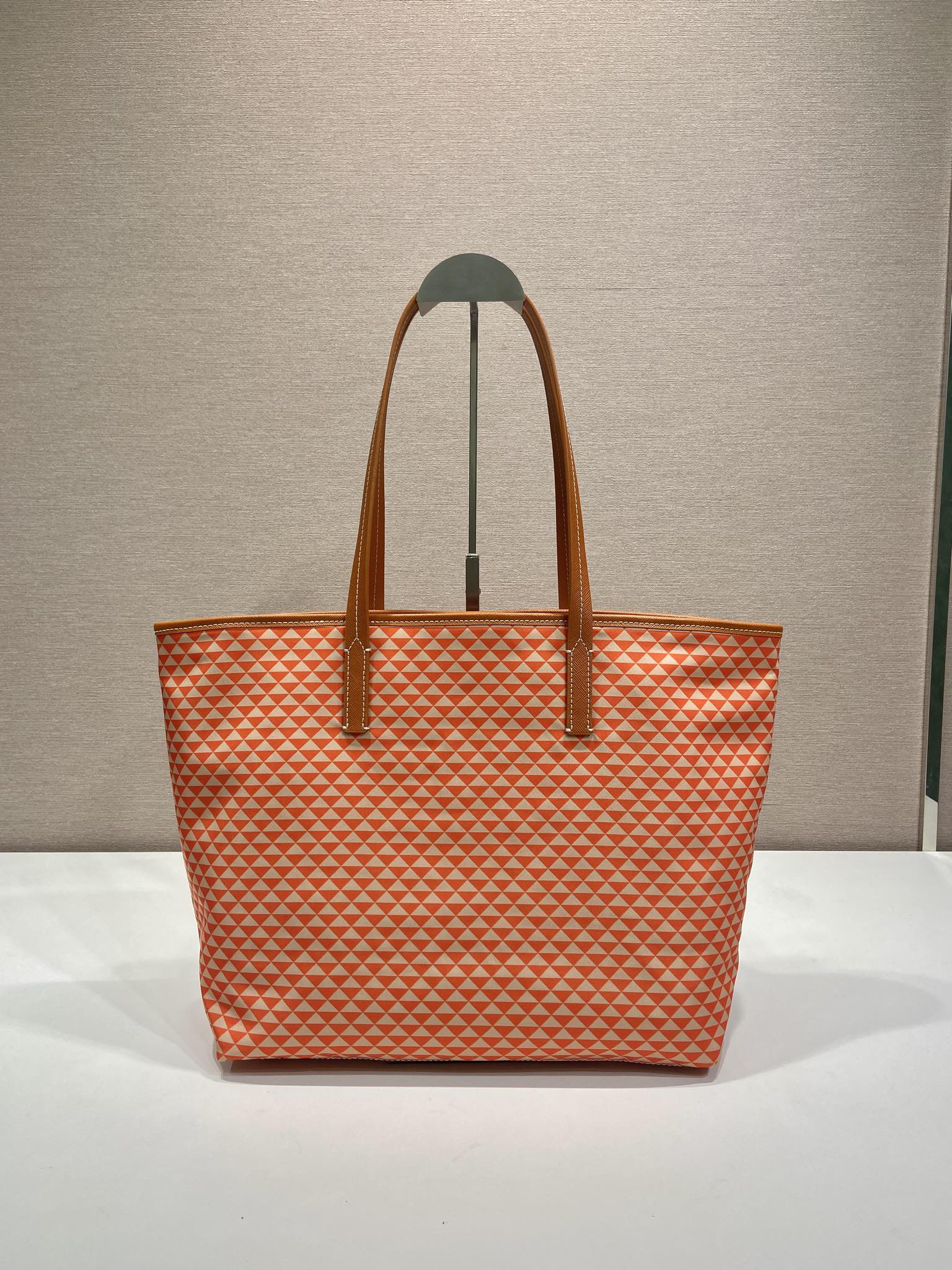 PRADA高仿精品托特包1BD552印花尼龍大容量時尚春夏必備