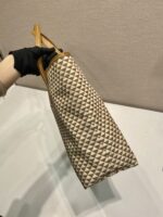 PRADA頂級原單托特包1BD552印花尼龍大容量時尚春夏必備