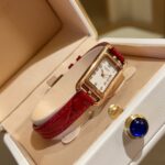愛馬仕精品仿製Nantucket Tres Petit Modele腕表 珍珠母貝寶石鑲嵌典雅時尚