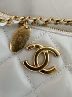 Chanel 一比一 白色AS5528 金扣小香包 華麗經典優雅質感首選