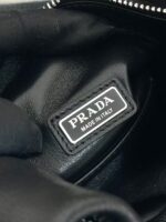PRADA原單波士頓手袋2VH188黑色復古納帕皮百搭時尚小巧設計