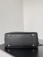 Balenciaga高仿Carrie大號保齡球包新款弧形設計 黑色雙提手優雅百搭實用款S1709