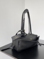 Balenciaga原單Carrie小號保齡球包全新弧形包身 優雅百搭雙提把輕巧時尚款