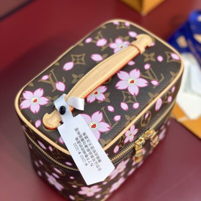 LV x 村上隆 櫻花迷你化妝包 M14181｜一比一高仿復刻 限量精品