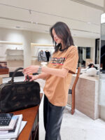 復古精品高仿Fendi 中古系列貼皮LOGO刺繡上衣卡其棕