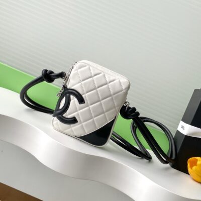 Chanel 精品仿製 康鵬黑熊貓 mini 相機包 黑配黑 雙C logo可愛小包AS6340