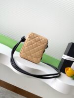 Chanel 原單康鵬黑熊貓 Mini 相機包 雙C logo百搭輕巧必收款AS6340