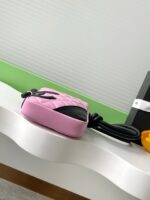 Chanel 精品仿製粉色康鵬黑熊貓 Mini 相機包 雙C logo超可愛AS6340