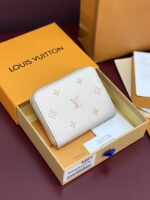 LV M60067 高仿浸染Zippy拉鍊零錢包Monogram Empreinte壓花皮革設計