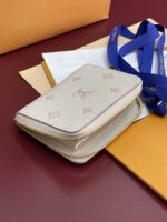 LV M60067 高仿浸染Zippy拉鍊零錢包Monogram Empreinte壓花皮革設計