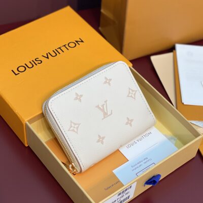 LV M60067 高仿浸染Zippy拉鍊零錢包Monogram Empreinte壓花皮革設計