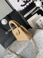 Chanel精品仿製奶茶色手提包菱格金扣設計復古百搭小香氣質款AS4416