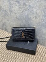 YSL高仿鱷魚紋信封手機包時髦百搭小包款輕奢實用推薦635095